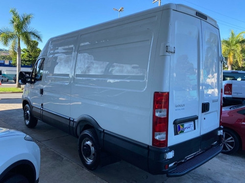 Imagem 2 de 10 de Iveco Daily 35s14 Chassi Cabine Turbo Intercooler