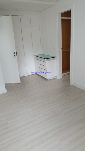 Imagem 10 de 30 de Apartamento 195m², 04 Dormitórios (sendo 02 Suítes), 03 Banheiros E 03 Vagas Na Garagem. Condomínio Com Portaria, Segurança 24hrs. Piscina, Salão - 21061612 - 69669524