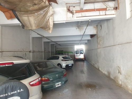 Imagen 14 de 18 de Local Con Galpón Y Oficinas A Reciclar Ideal Depósito