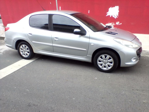 Imagem 3 de 15 de Peugeot 207 Passion 2009 1.4 Xr Sport Flex 4p