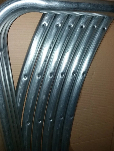 Imagen 2 de 6 de Caños Y Parantes Para Camas Elásticas. Preguntar Por Medidas
