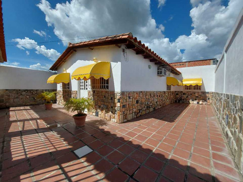 Casa En Venta En La Croquera, Palo Negro.