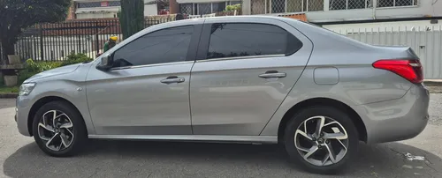 Citroën C-Elysée 1.6 Shine