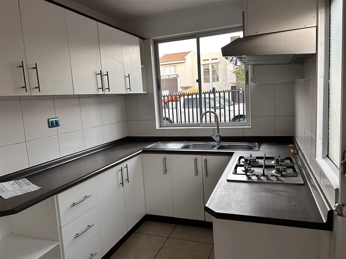 Imagen 5 de 23 de Casa En Venta De 3 Dorm. 3 Baños, Sala De Estar, En Vallenar