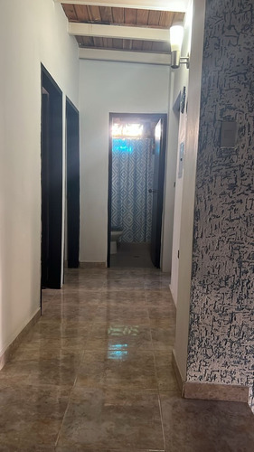 Townhouse En Venta Urb La Orquidea El Tierral. Ag7856