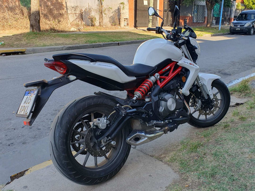 Imagen 3 de 6 de Benelli Tnt 300