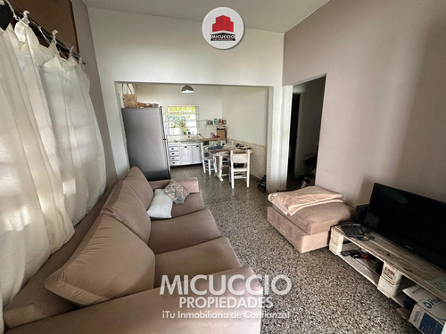 Casa En Venta, Mateo Gelves 675, Escobar, A Metros Del Centro