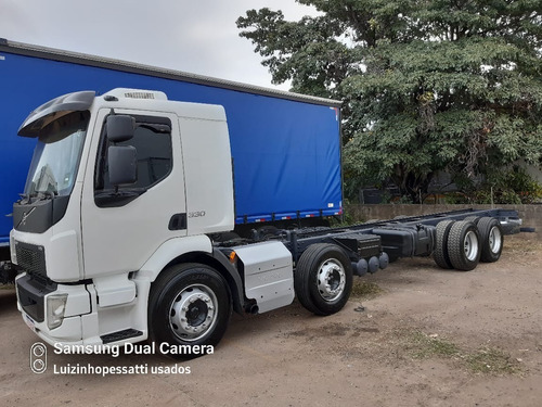 Imagem 2 de 15 de Caminhão Volvo Vm 330 8x2 4 Eixos Motor Feito Ano 2014