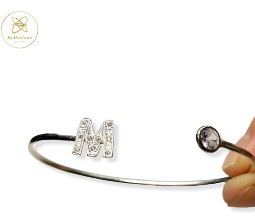 Imagen 3 de 6 de Pulsera Plata Semi Rigida Con Letra Inicial M Cubic