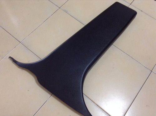 Plastico Inferior Poste Central Izquierdo Nissan Tiida 07-10