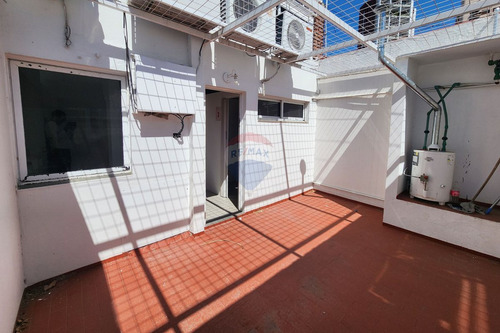 Venta Local En Bernal Centro De 190m2 C/cochera