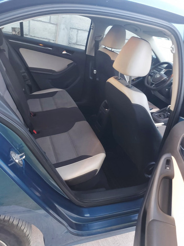 Volkswagen Jetta 2.0 Tiptronic At