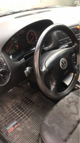 Volkswagen Golf 1.6 S.r