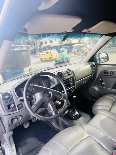 Camioneta Dmax Estacas