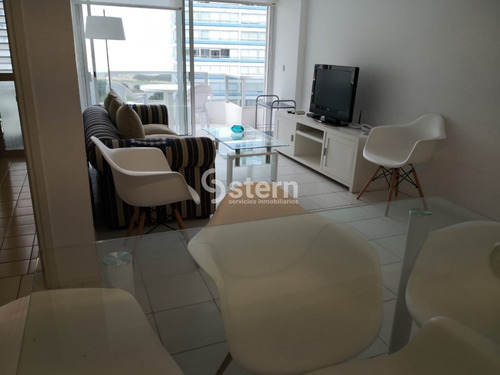 Imagen 10 de 18 de Venta De Apartamento 1 Dormitorio En La Playa Brava, Punta Del Este