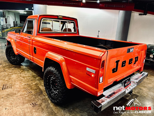 Jeep J10 Laredo 1984