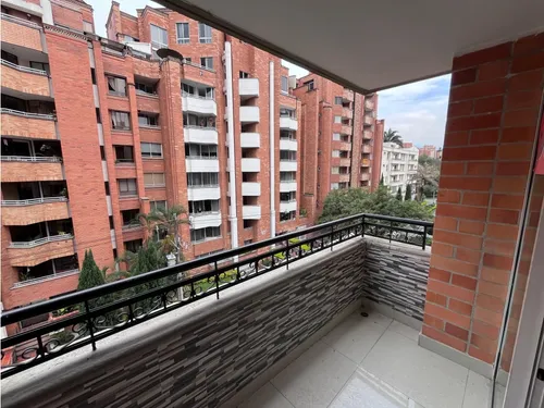 136m2 Apartamento En Laureles