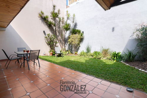 Casa 4 Ambientes Con Patio, Jardin Y Cochera. Apto Credito