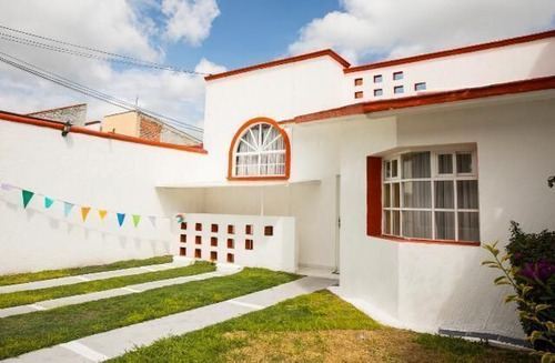 Se Vende Casa En Tejeda, Jardín,  3 Recamaras, 3.5 Baños, Cu