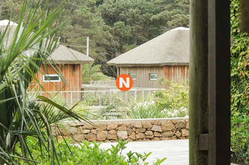 Exclusiva Casa En José Ignacio, Mansion Frente Al Mar En Venta , 6 Dormitorios.