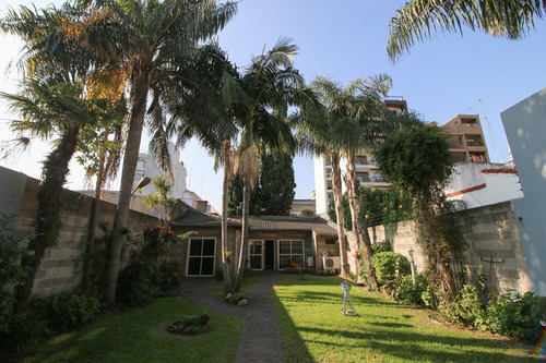 Venta Chalet, Jardin, Quincho, Cochera -san Martin