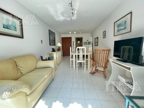 Venta , 2 Dormitorios , 2 Baños  Con Terraza Exclusiva Punta Del Este Sap4018418