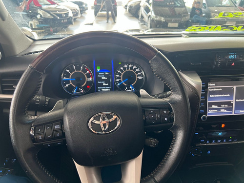 Toyota SW4 2.8 Tdi Srx 7l 4x4 Aut. 5p