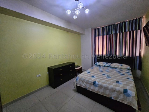 Vendo Apartamento En Urbanización Los Caobos, Código 25-15272 Cm Leer Descripción