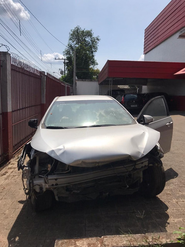 Imagem 5 de 7 de Sucata Toyota Corolla 14/15 Prata 154cvs