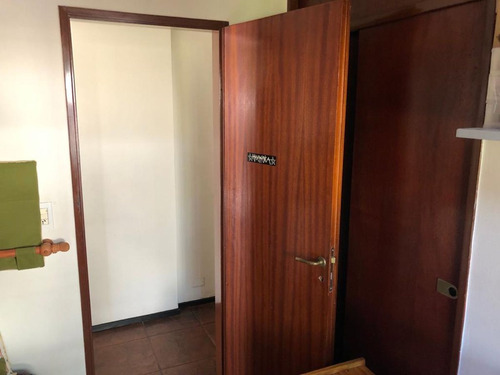 Casa 5 Ambientes Venta Hurlingham Parque Pileta