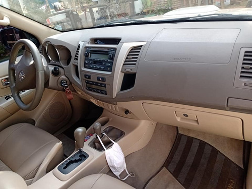 Toyota Sw4 3.0 Srv 4x4 Aut.