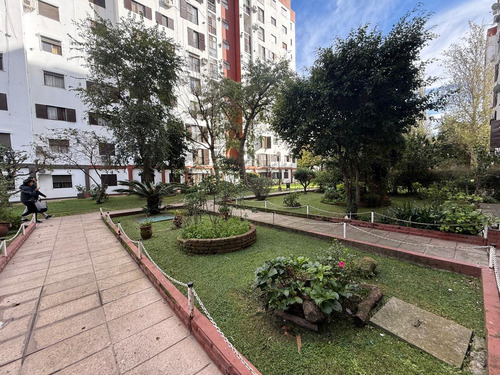Venta De Departamento 3 Ambientes A Metros Del Centro De Wilde, Excelente Ubicacion.