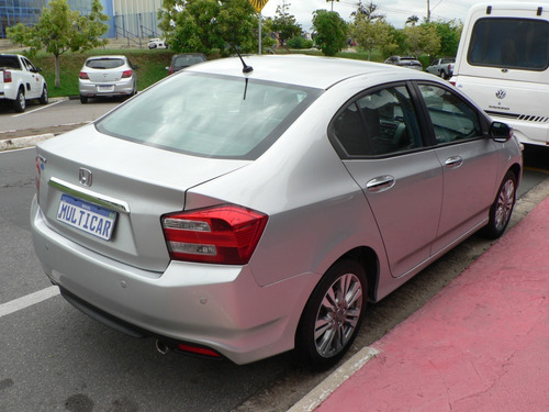 Imagem 4 de 8 de City Sedan Ex