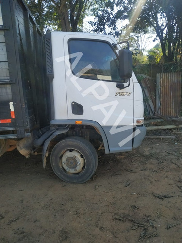 Imagem 4 de 15 de Mercedes Benz 715 Ano 2005 Com Gaiola Boiadeira De 5,5m