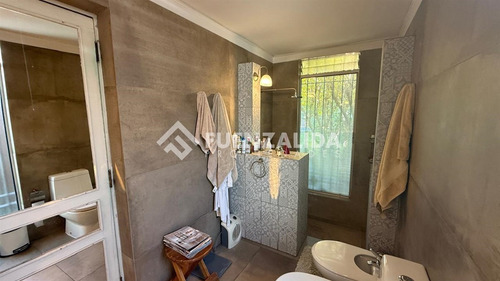 Casa En Venta De 3 Dorm. En Ñuñoa