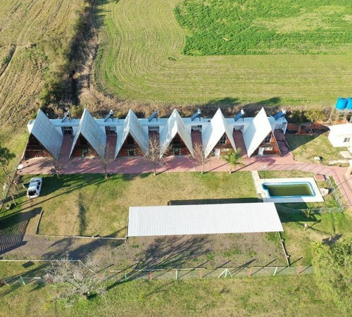 Imagen 29 de 30 de Venta Complejo En Ingreso A Colón - Piscina.