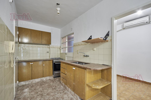 Venta - Departamento - 4 Ambientes C/ Dependencia - Juncal 2800 - Barrio Norte