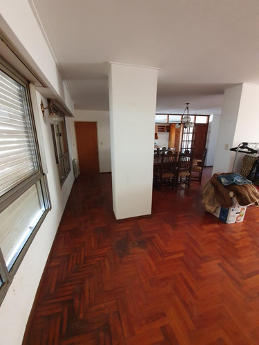 Vendo Departamento / Piso 4 Dormitorios - Nueva Córdoba - 2 Cocheras