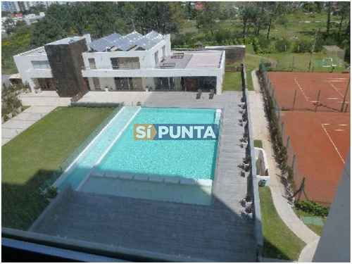 Imagen 13 de 25 de Edificio Con Servicios