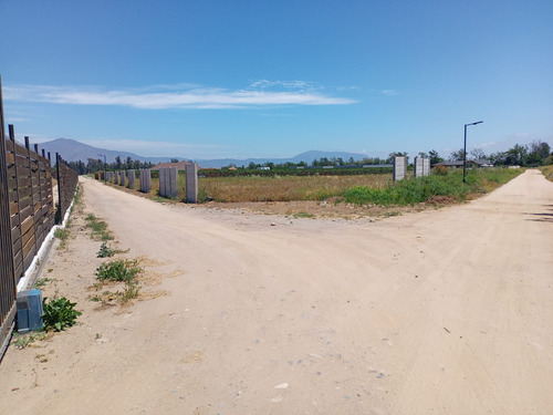 Venta De Terreno En Condominio Paisandú De Talagante 5000 M