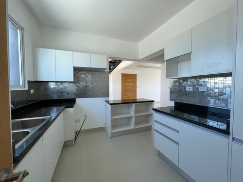 Imagen 13 de 14 de Apartamento Con Terraza En Santiago, Con Vista Al Monumento De Santiago.