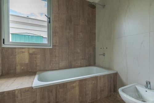 Casa En San Sebastián Área 2 Mb