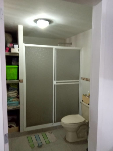 Imagen 11 de 12 de Casa Urbanización Colinas De Las Rosas, Guatire.