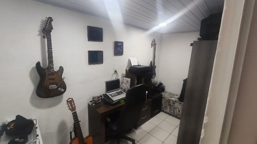 Casa À Venda Na Rua Adolfo Werneck, Jardim Somara, São Paulo - Sp - Liv-11395