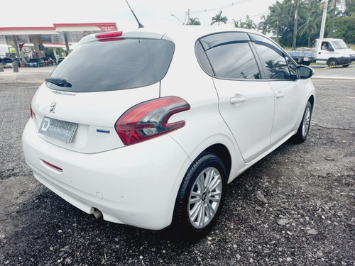 Imagem 13 de 14 de 208 Active Pack 1.2 Manual 2018 Branco