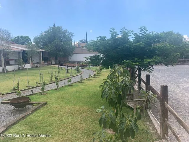 Finca Con Hípico En Venta En Tequisquiapan, Con 5 Dormitorios !