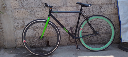 Bicicleta Benotto Scuadra 700c 1v Fixie Negro/verde Alto 90cm, Largo 173 (Usado)