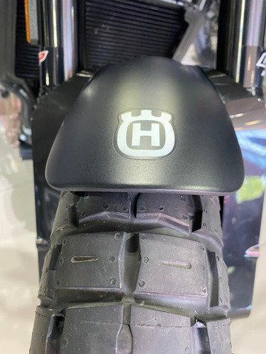 Husqvarna 401 Svartpilen | No Z400 Duke 390 Dominar
