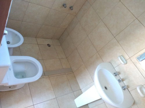Alquiler - Ph 2 Ambientes Planta Alta Con Patio