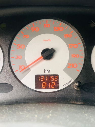 Renault Clio 1.0 16v Authentique Hi-flex 3p